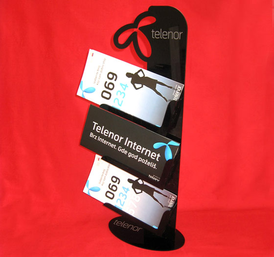 Info holder za Telenor, uspravan, 3 dzepa Nosac flajera za Telenor, uspravan, 3 dzepa